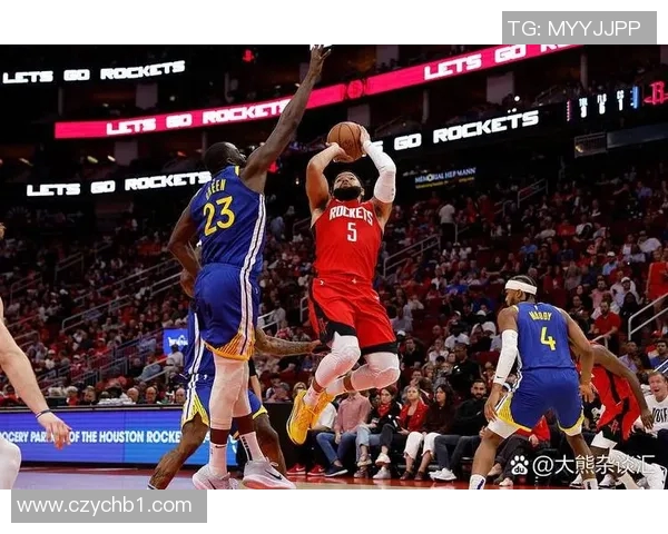 NBA季后赛焦点战：东部决战提前打响